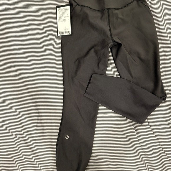 Lululemon base pace leggings size 6 NWT 25” - Picture 6 of 6